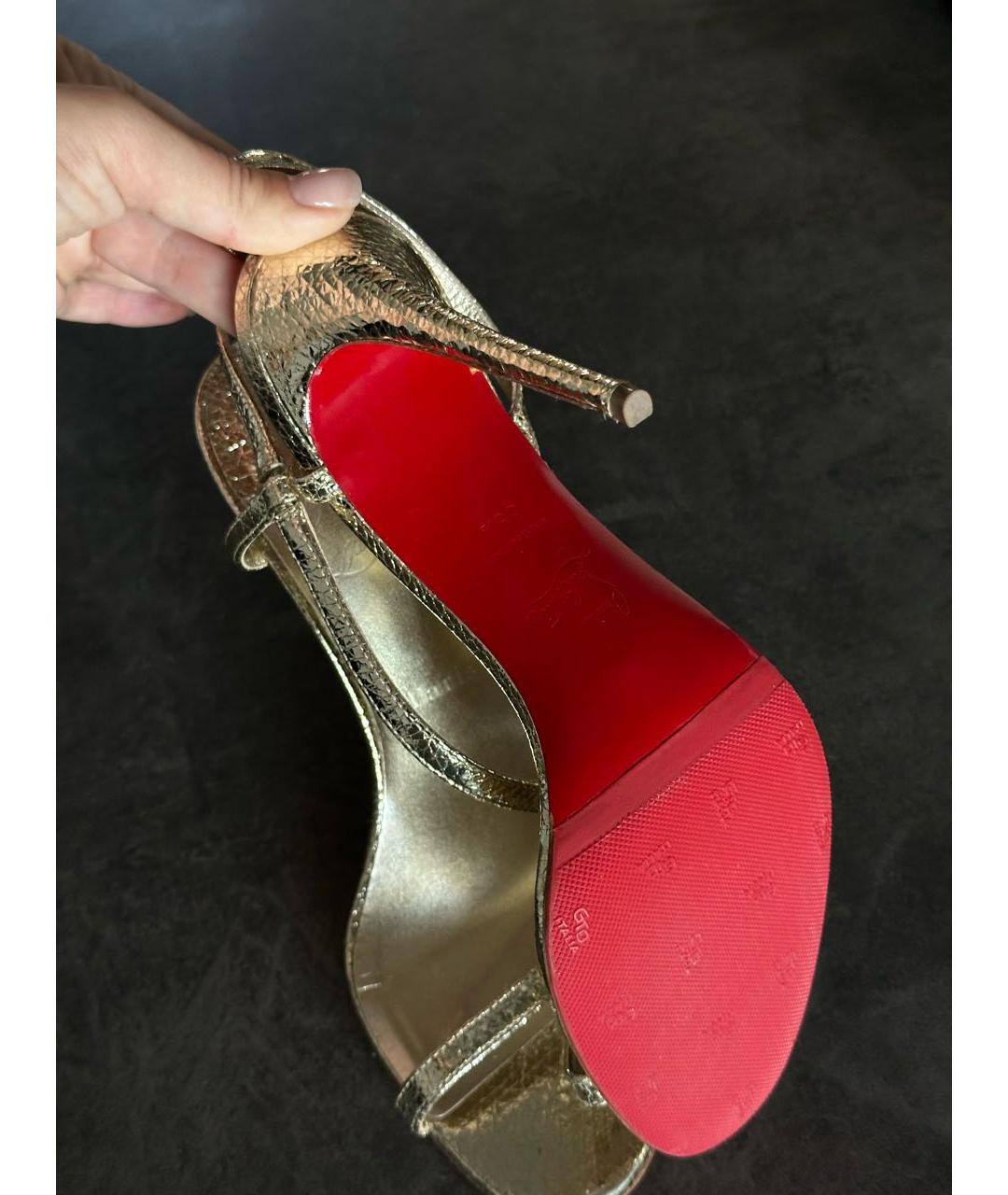 CHRISTIAN LOUBOUTIN Золотые кожаные босоножки, фото 5