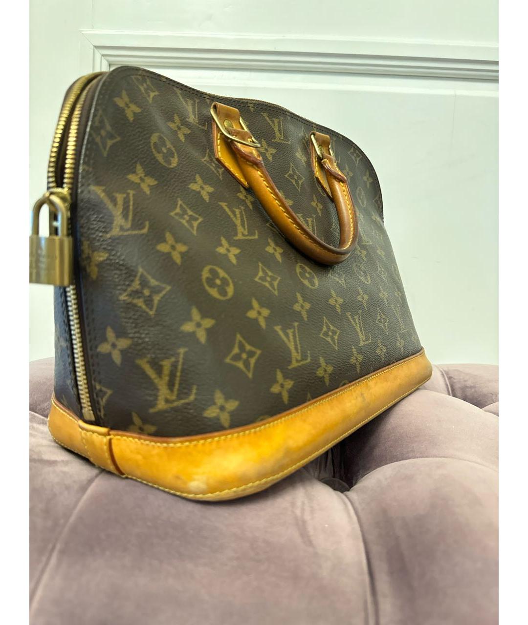 LOUIS VUITTON Коричневая сумка с короткими ручками, фото 8