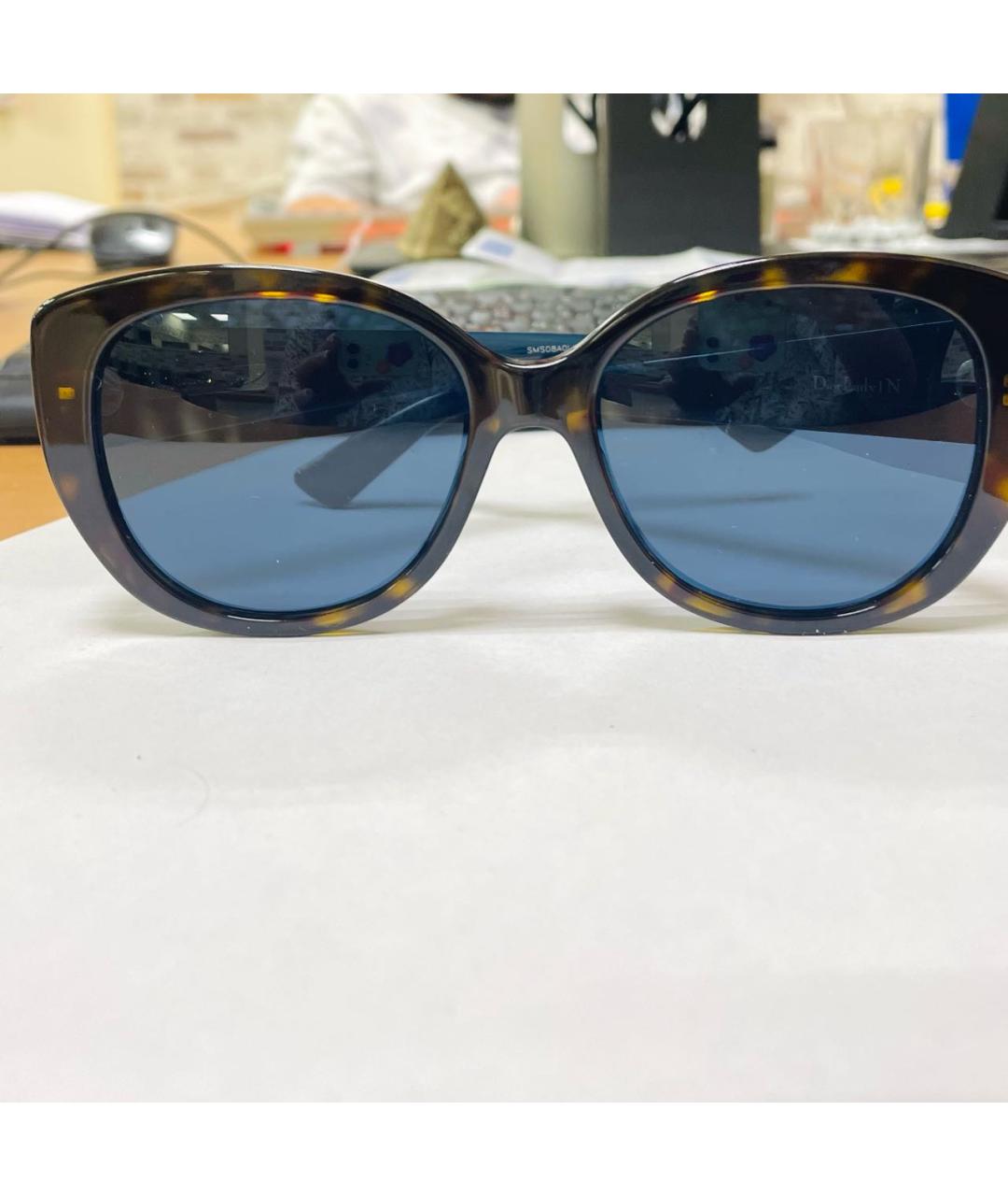 CHRISTIAN DIOR Коричневые пластиковые солнцезащитные очки, фото 8