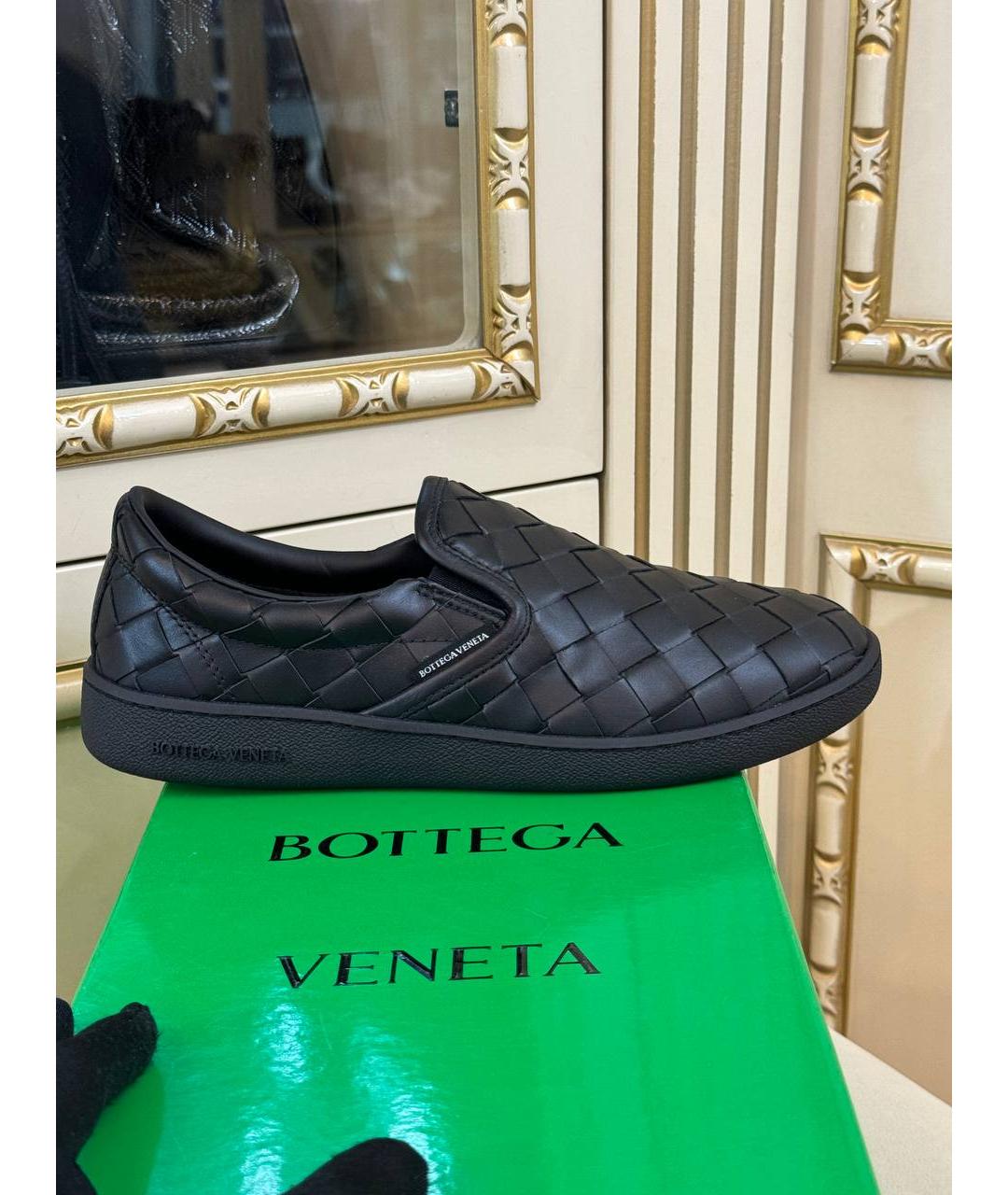 BOTTEGA VENETA Черные кожаные слипоны, фото 3