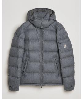 MONCLER Пуховик