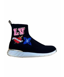 LOUIS VUITTON Кроссовки