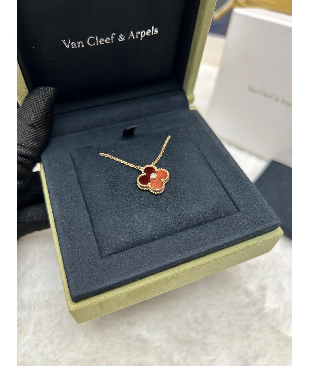 VAN CLEEF & ARPELS Коричневая подвеска из желтого золота, фото 3