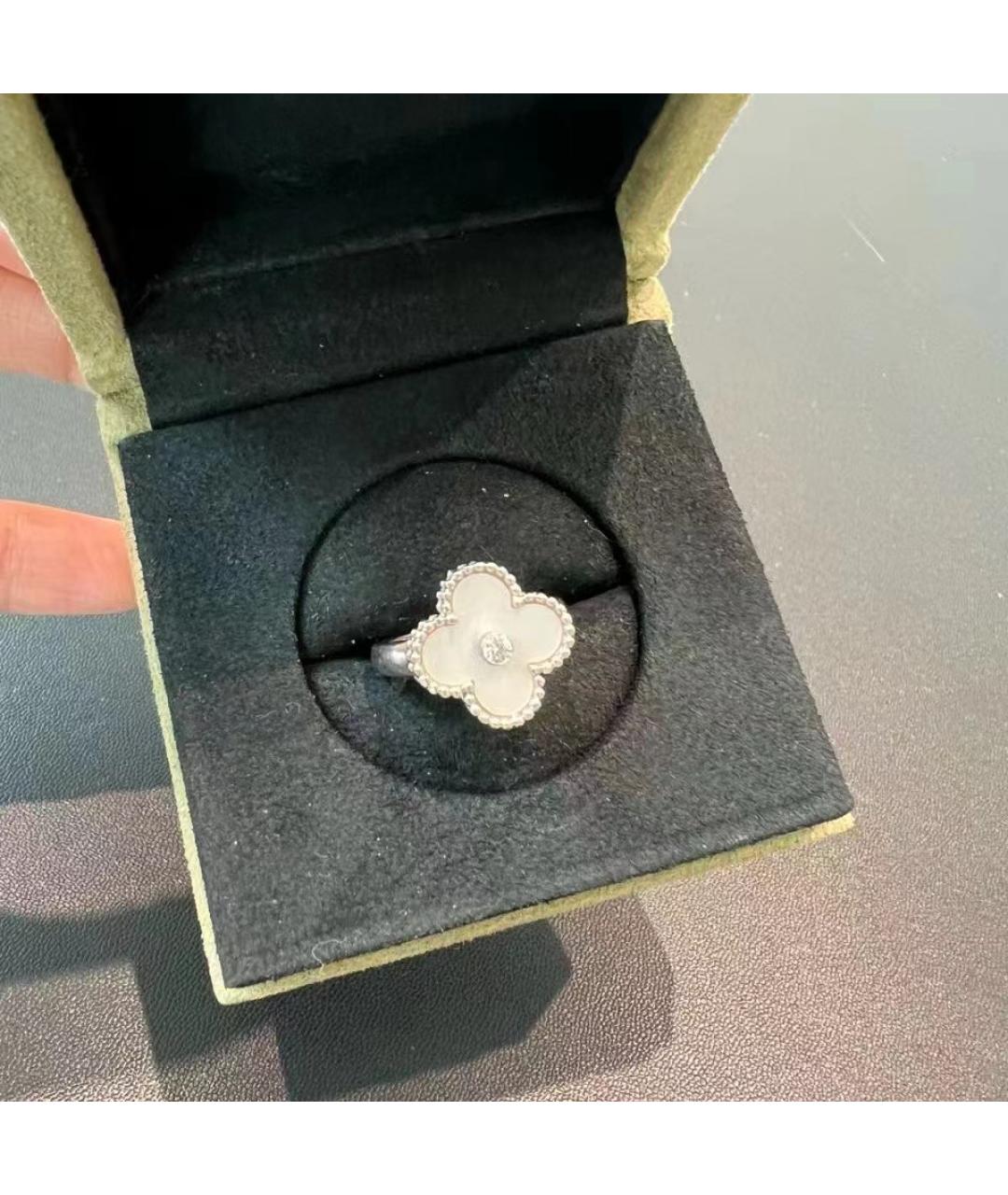 VAN CLEEF & ARPELS Белое кольцо из белого золота, фото 2