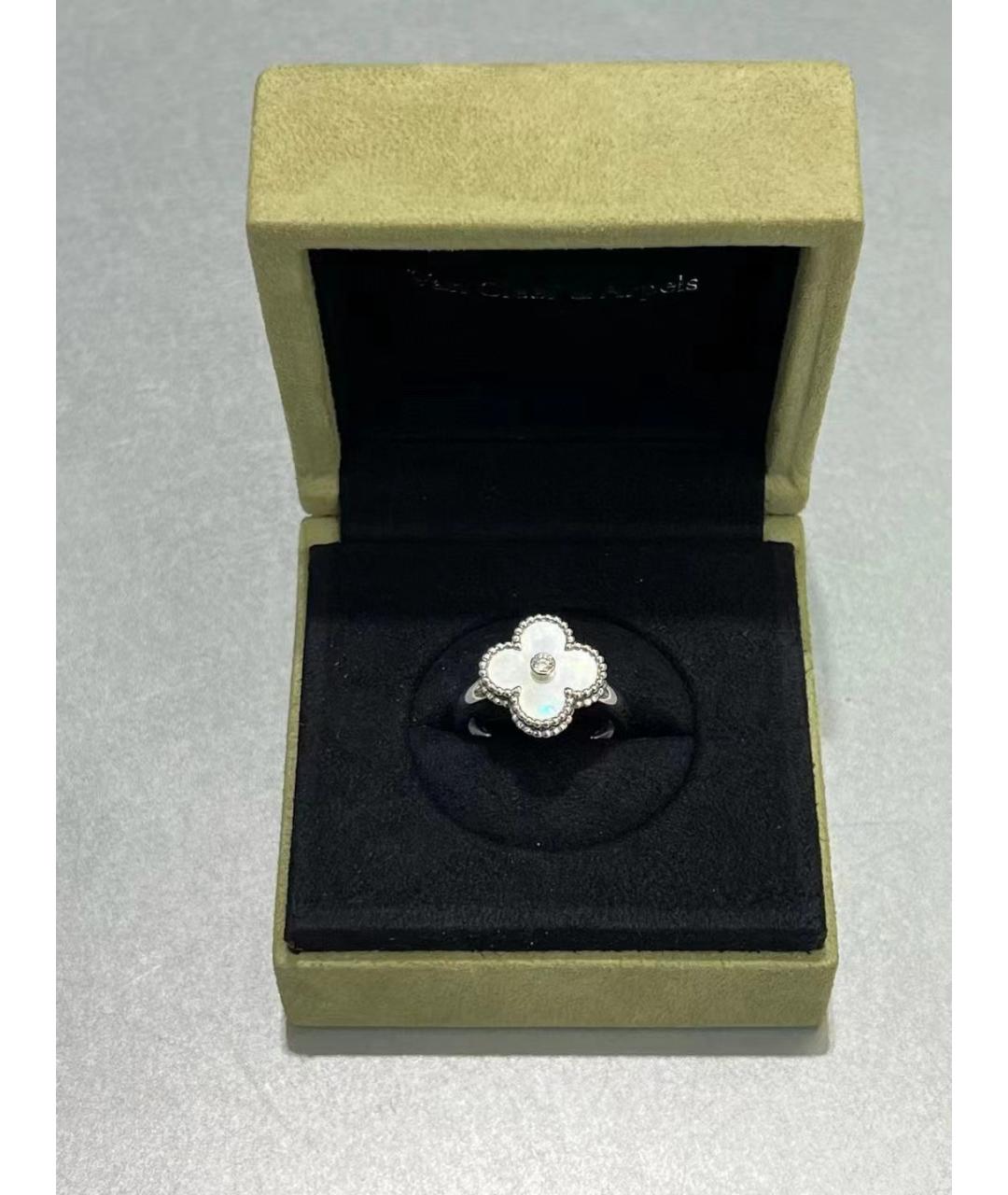 VAN CLEEF & ARPELS Белое кольцо из белого золота, фото 3