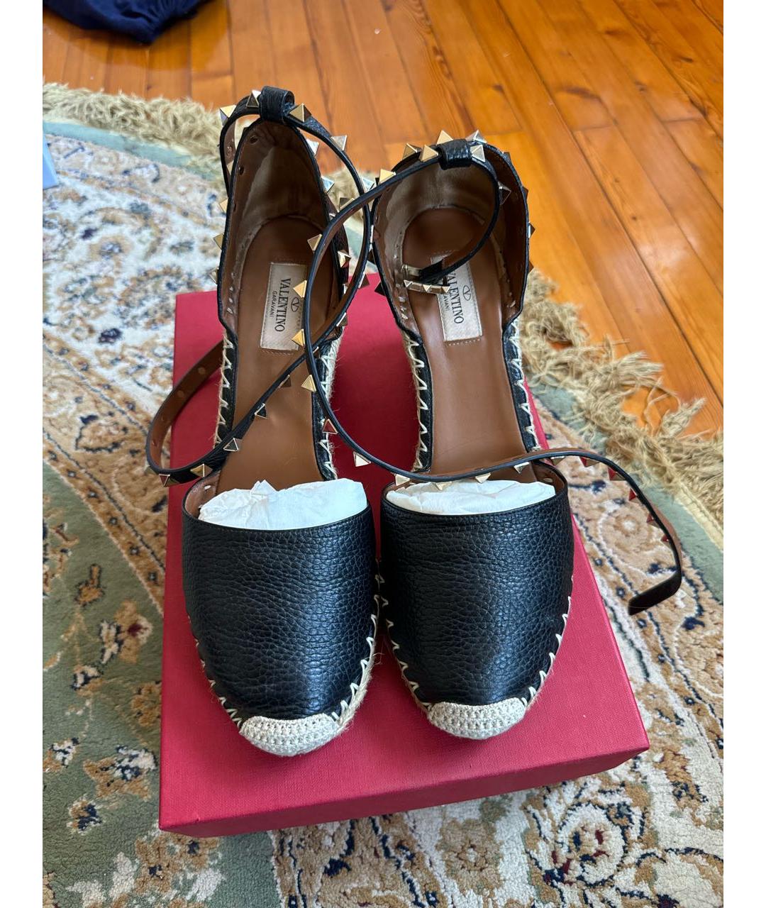 VALENTINO Черные кожаные босоножки, фото 2