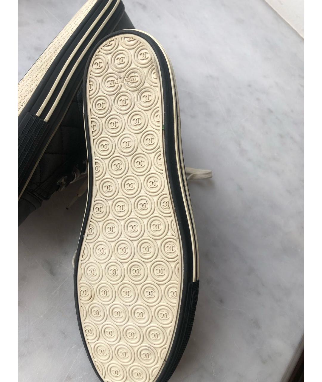 CHANEL Темно-синие кожаные кеды, фото 4