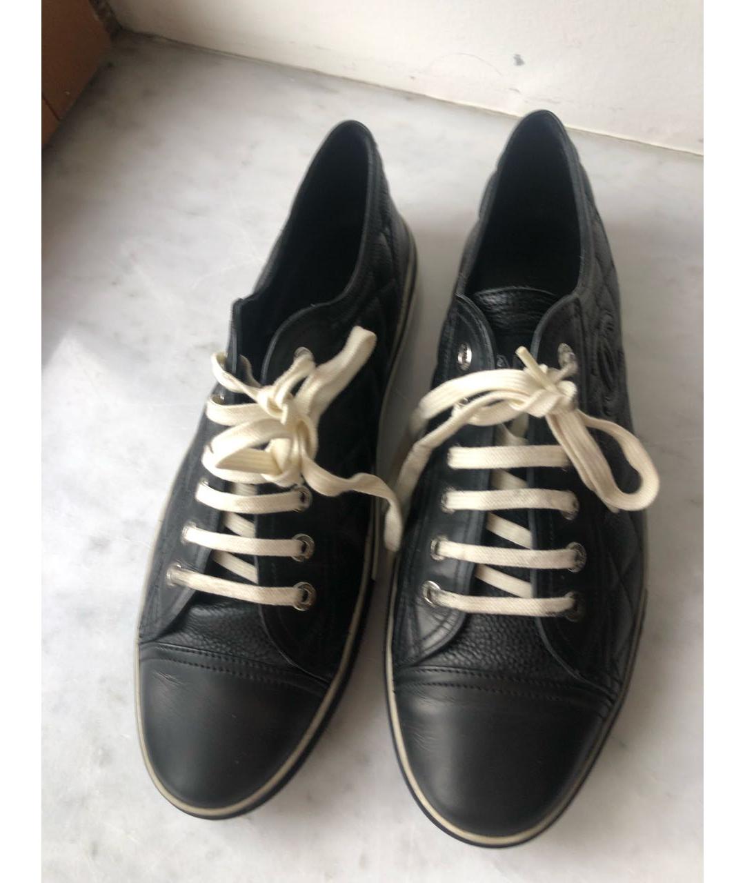 CHANEL Темно-синие кожаные кеды, фото 2