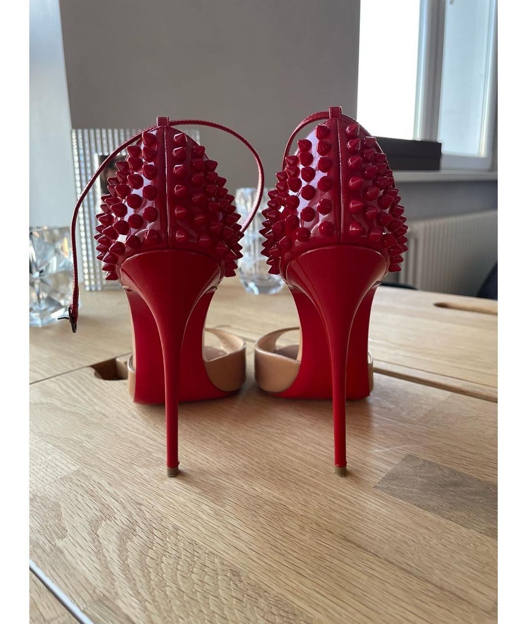 CHRISTIAN LOUBOUTIN Бежевые туфли из лакированной кожи, фото 4