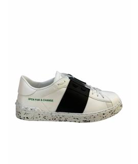 VALENTINO Низкие кроссовки / кеды