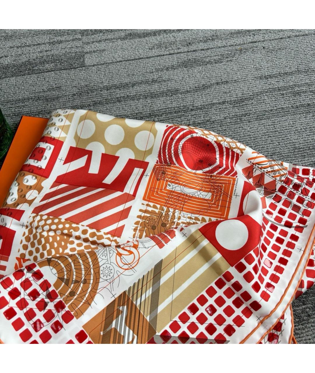 HERMES Красный шелковый платок, фото 6