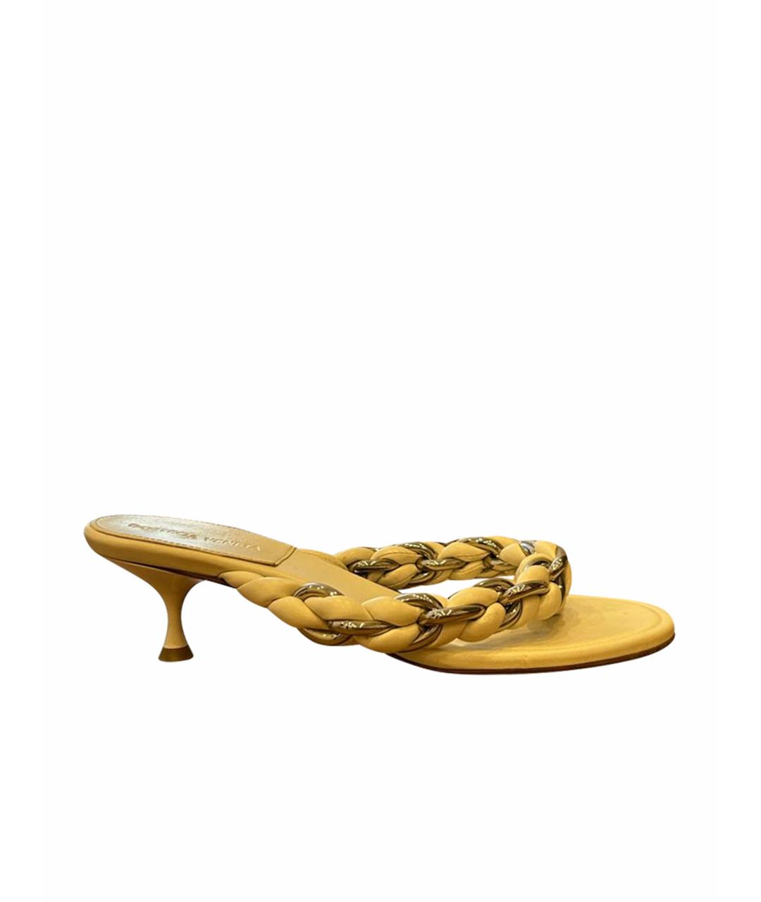 BOTTEGA VENETA Белые кожаные босоножки, фото 1