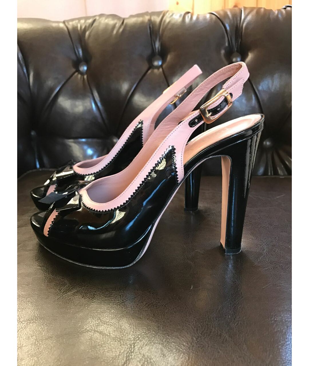 RED VALENTINO Черные босоножки из лакированной кожи, фото 3