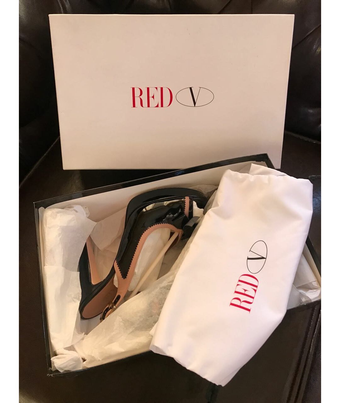 RED VALENTINO Черные босоножки из лакированной кожи, фото 2