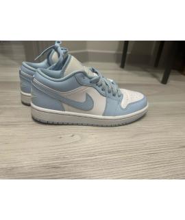 NIKE Кроссовки