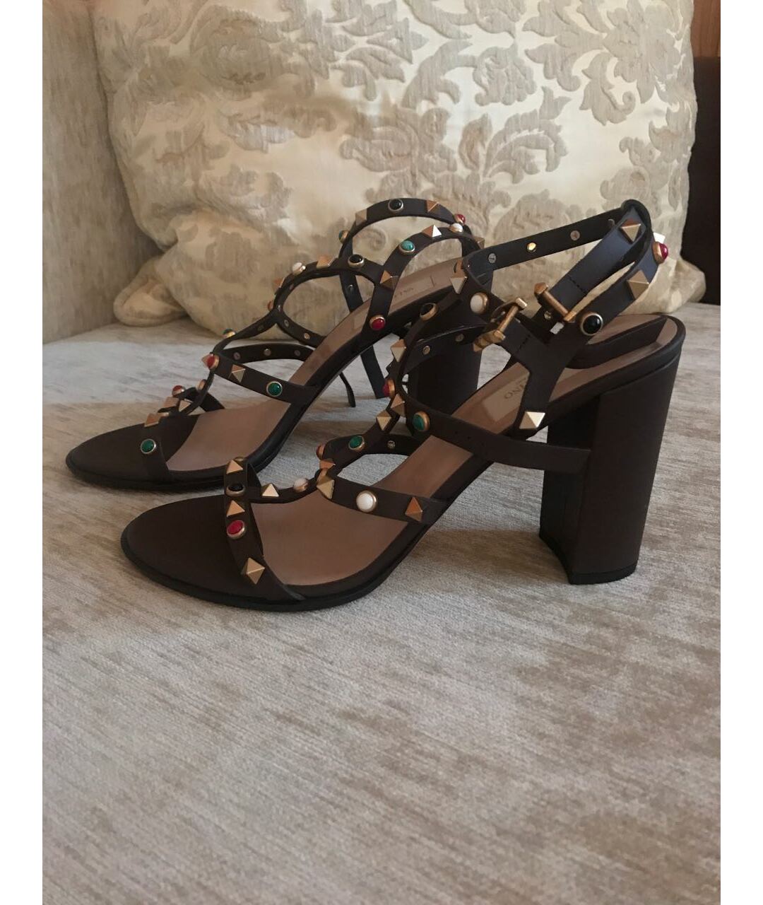 VALENTINO GARAVANI Коричневые кожаные босоножки, фото 2