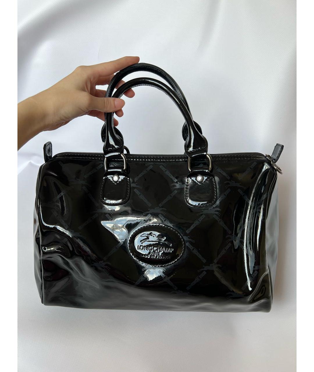 LONGCHAMP Черная сумка с короткими ручками из лакированной кожи, фото 6
