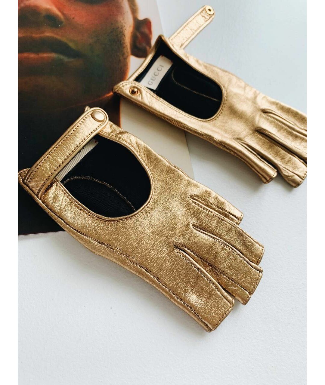 GUCCI Золотые кожаные перчатки, фото 3