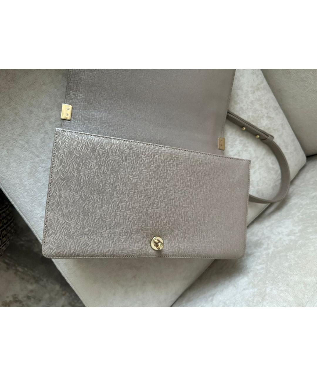 CHANEL Бежевая кожаная сумка через плечо, фото 6