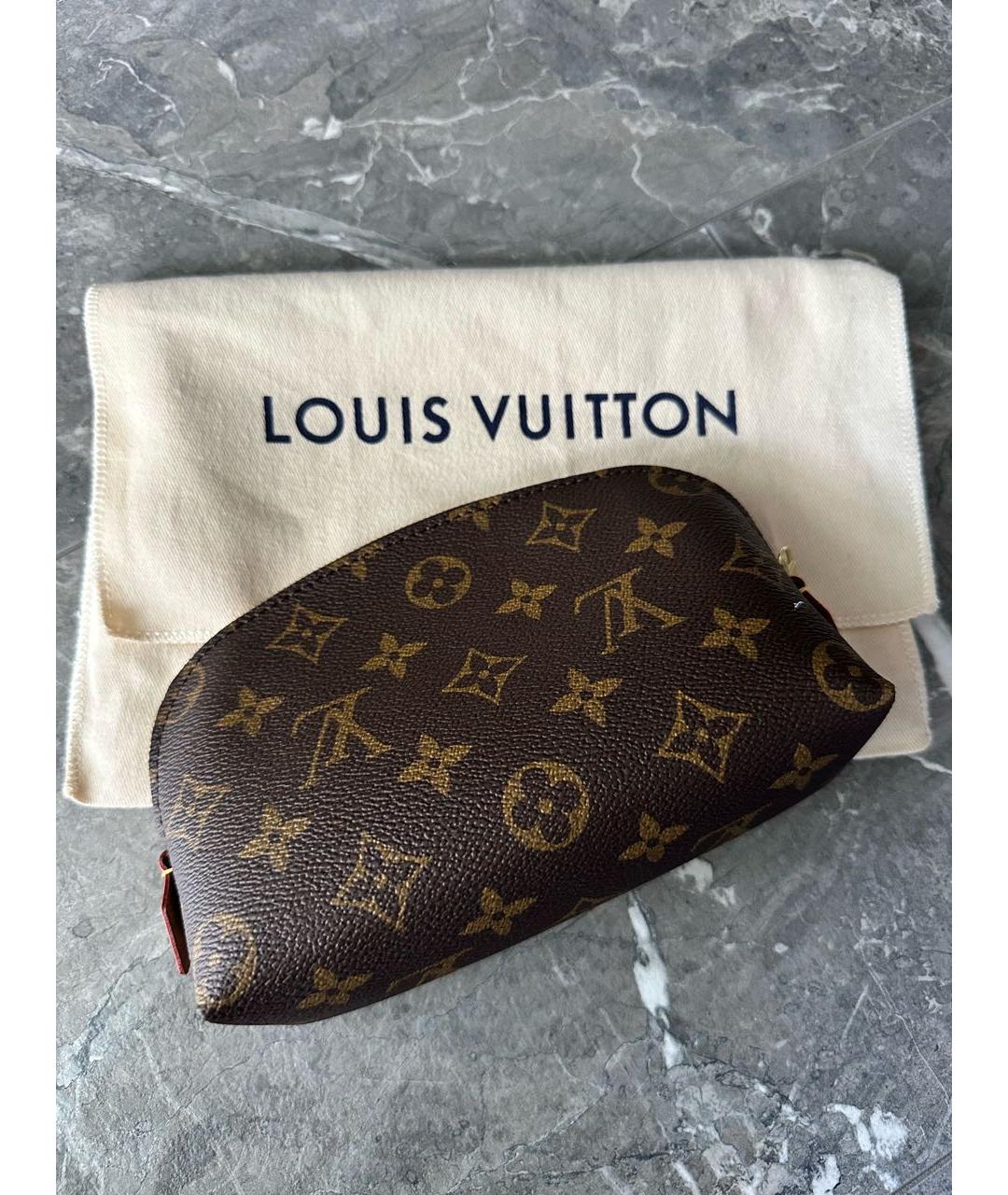 LOUIS VUITTON Коричневая косметичка, фото 3