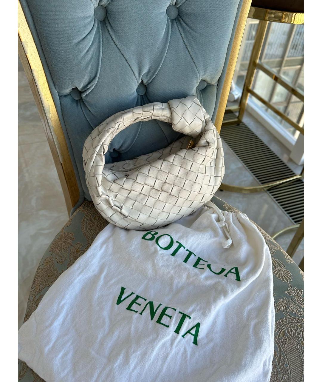 BOTTEGA VENETA Белая кожаная сумка с короткими ручками, фото 2