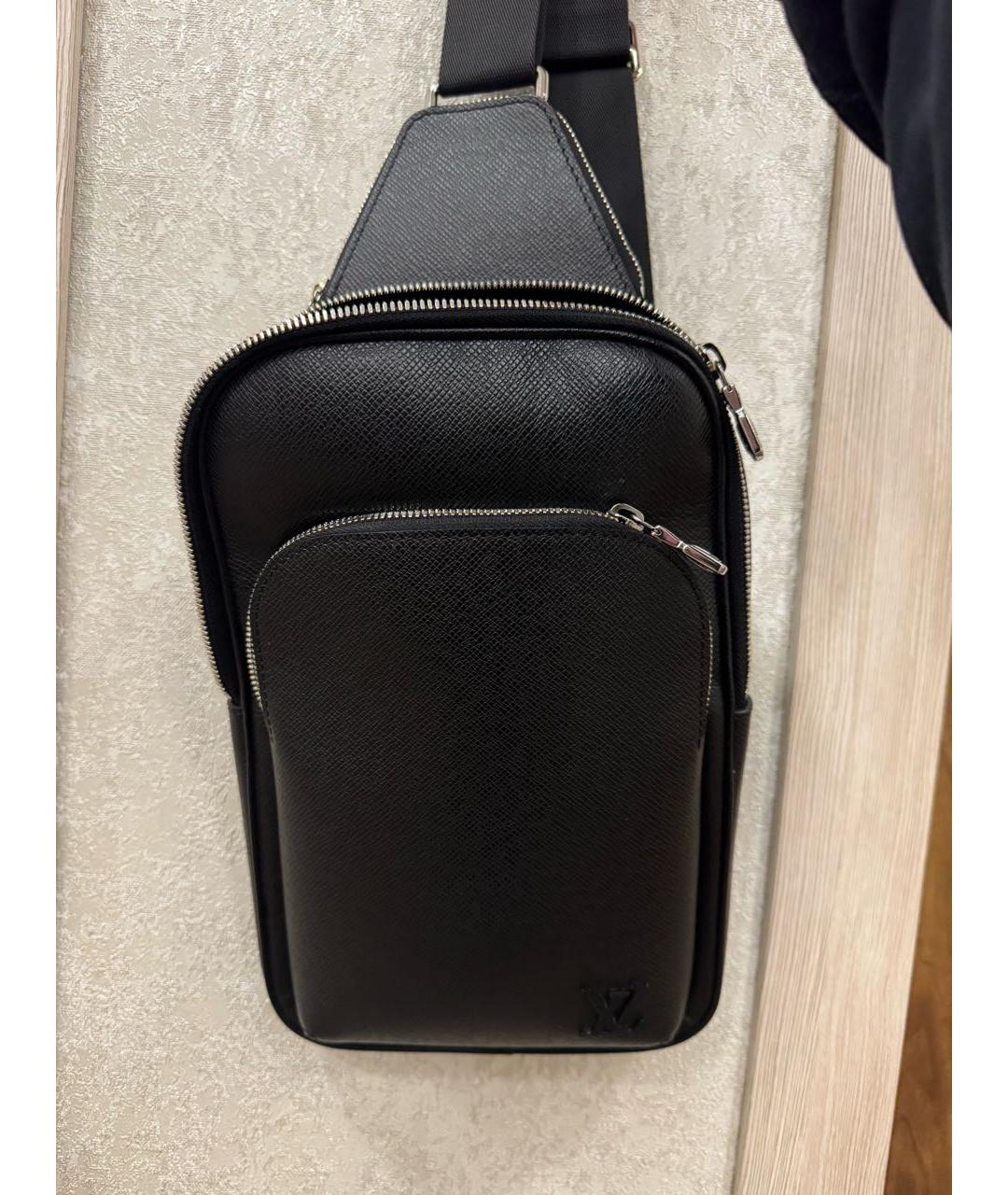 LOUIS VUITTON Черная кожаная сумка на плечо, фото 3