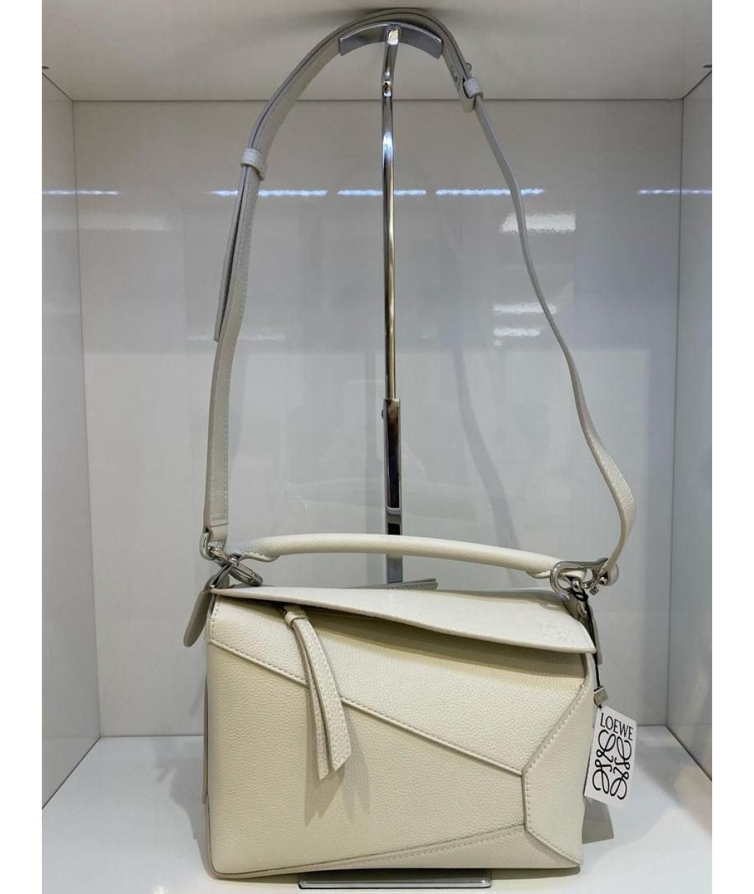 LOEWE Бежевая кожаная сумка с короткими ручками, фото 4