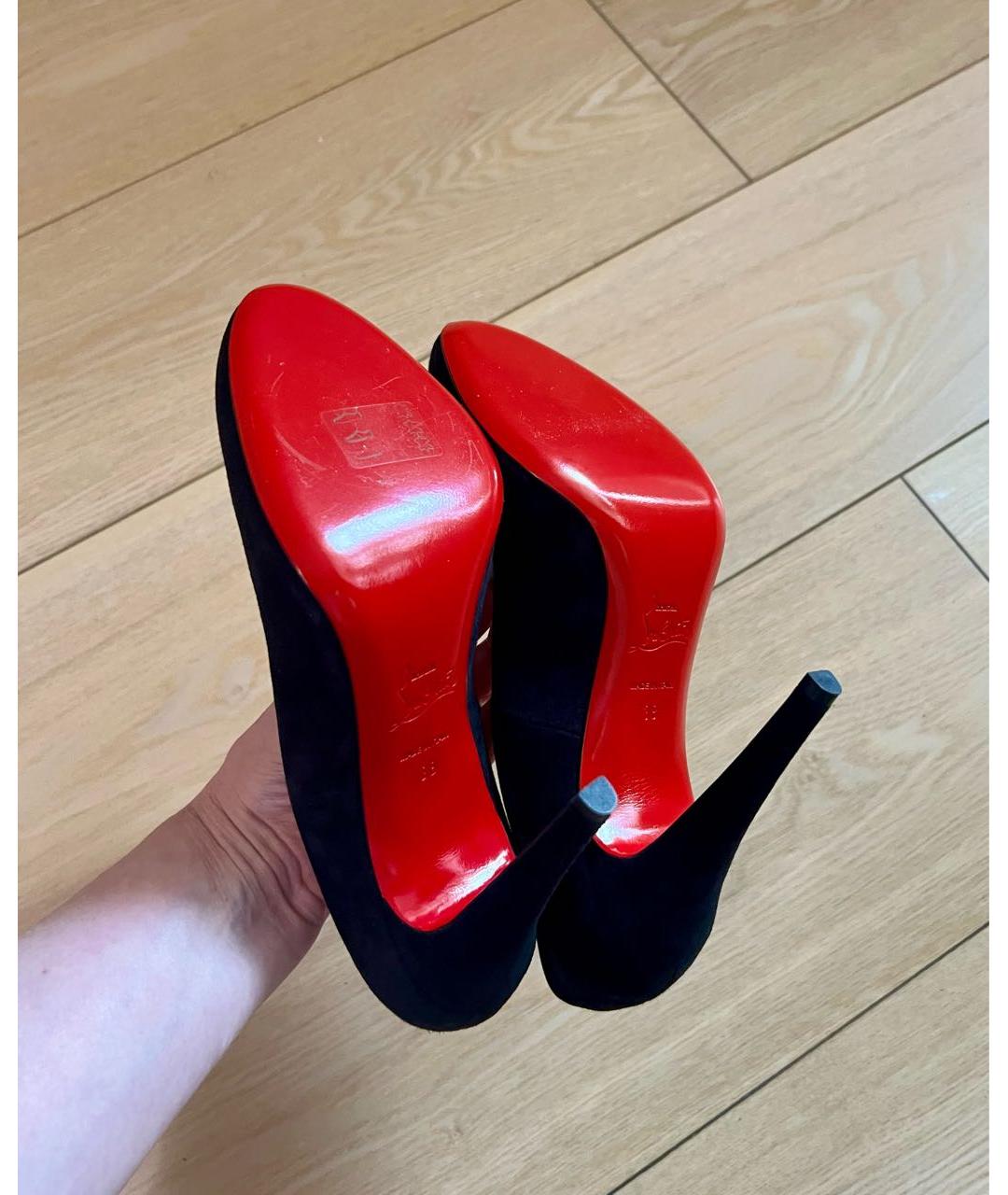 CHRISTIAN LOUBOUTIN Черные замшевые туфли, фото 6
