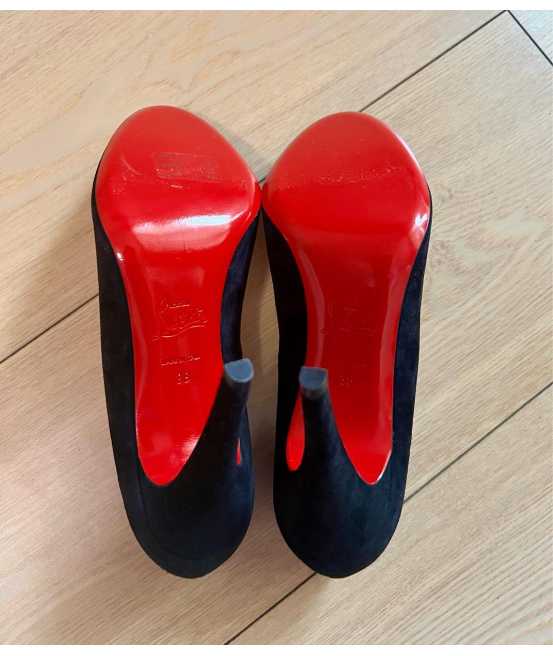 CHRISTIAN LOUBOUTIN Черные замшевые туфли, фото 5