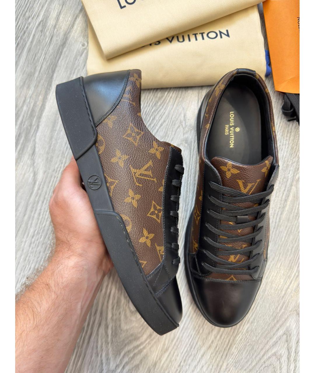 LOUIS VUITTON Коричневые кожаные низкие кроссовки / кеды, фото 2