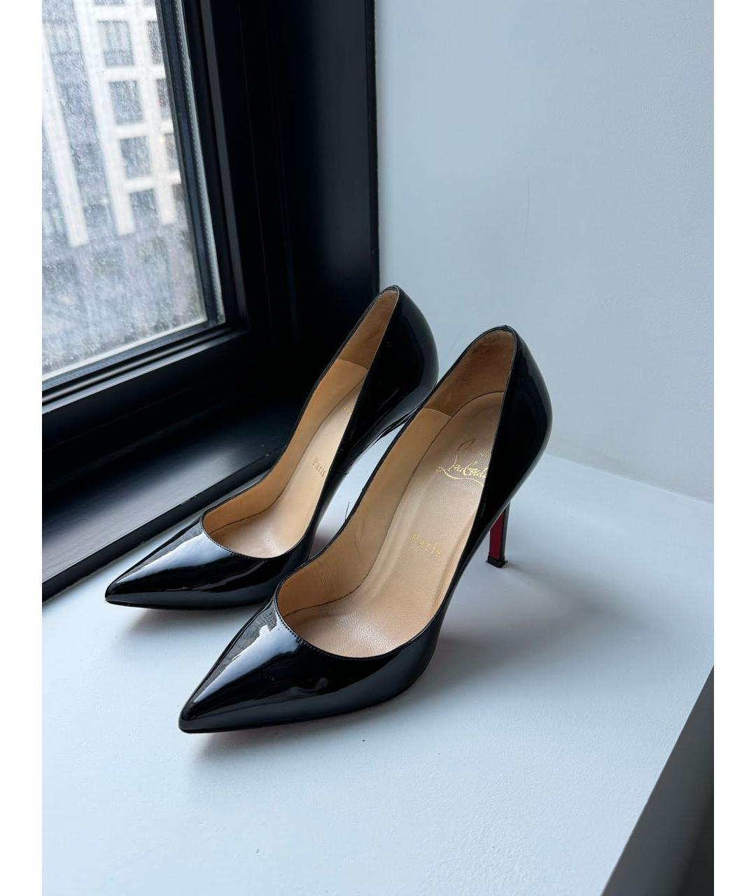 CHRISTIAN LOUBOUTIN Черные туфли из лакированной кожи, фото 5