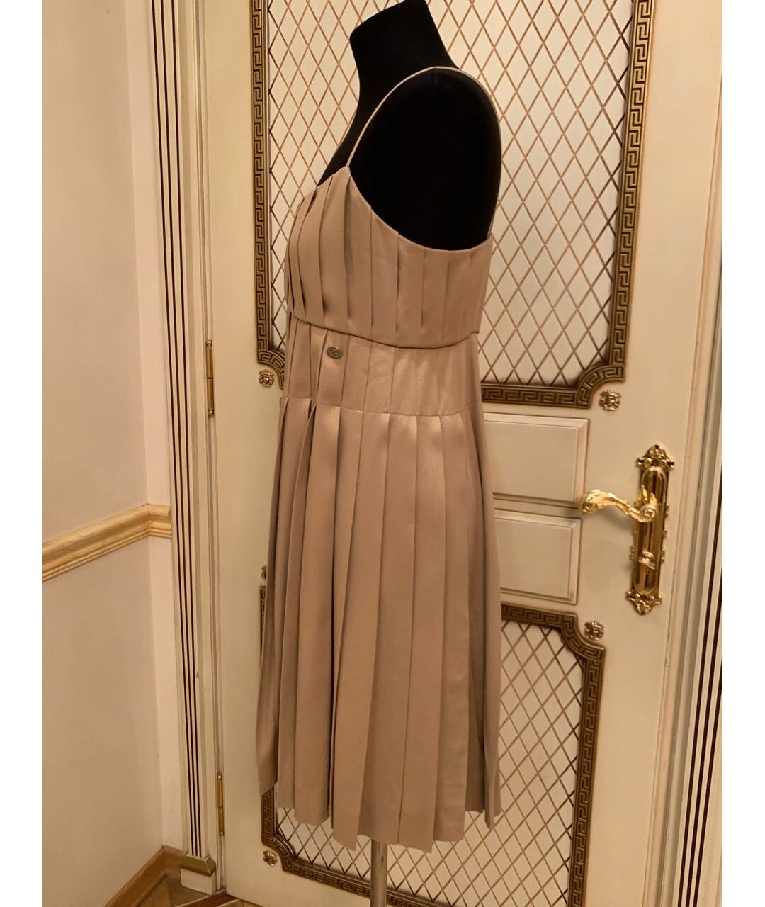 CHANEL Золотое платье, фото 4