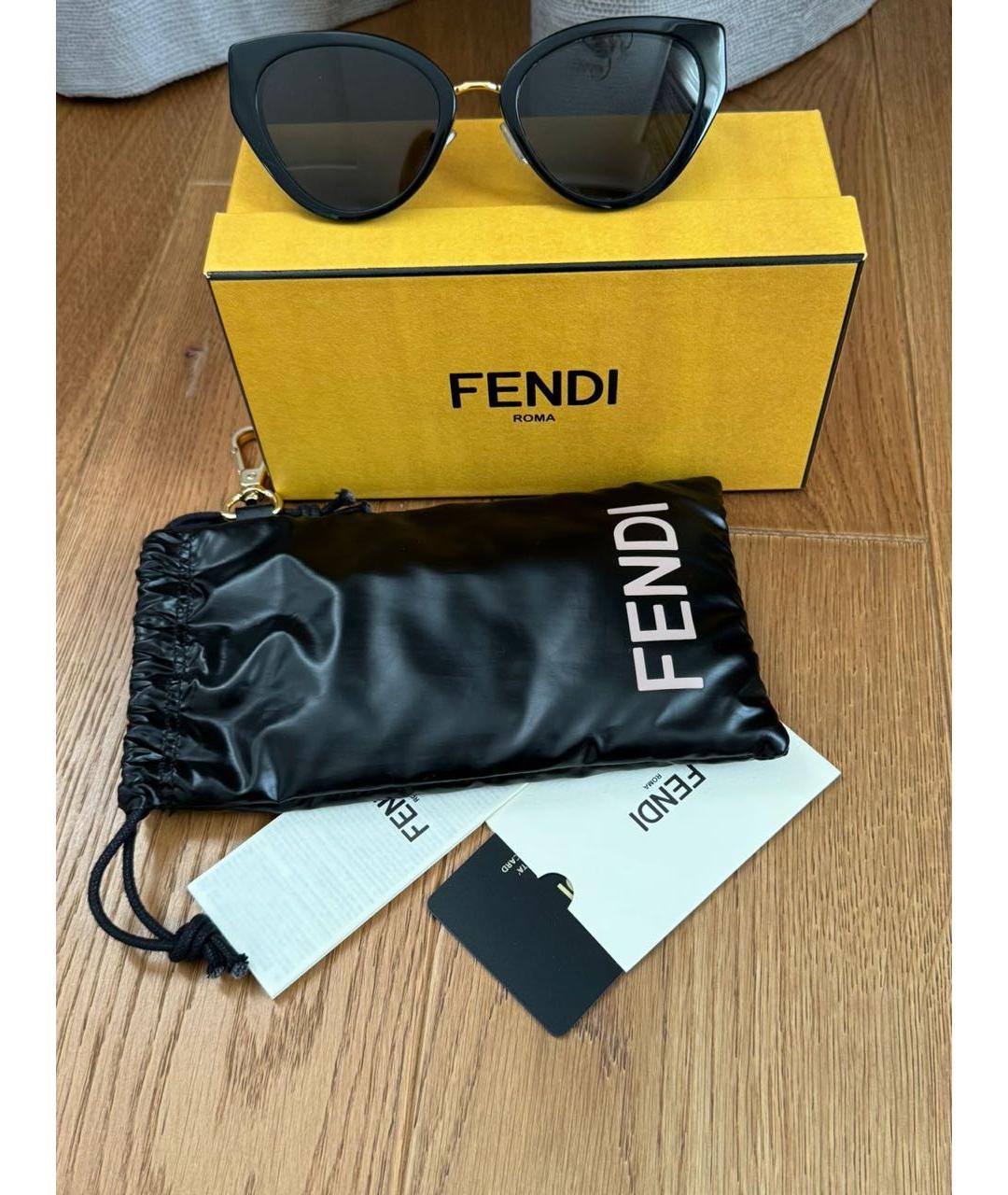 FENDI Черные пластиковые солнцезащитные очки, фото 4