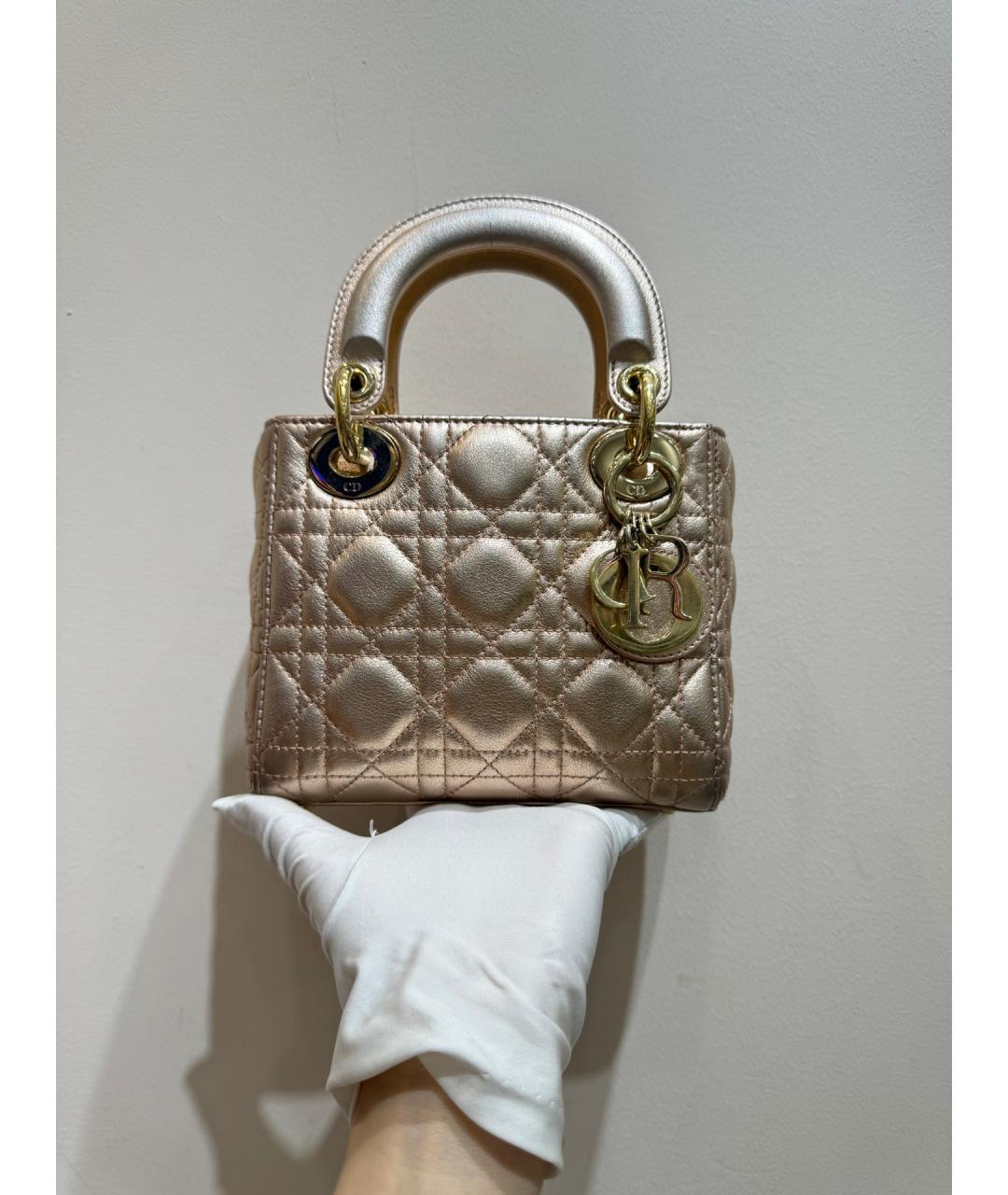 CHRISTIAN DIOR Золотая кожаная сумка с короткими ручками, фото 2