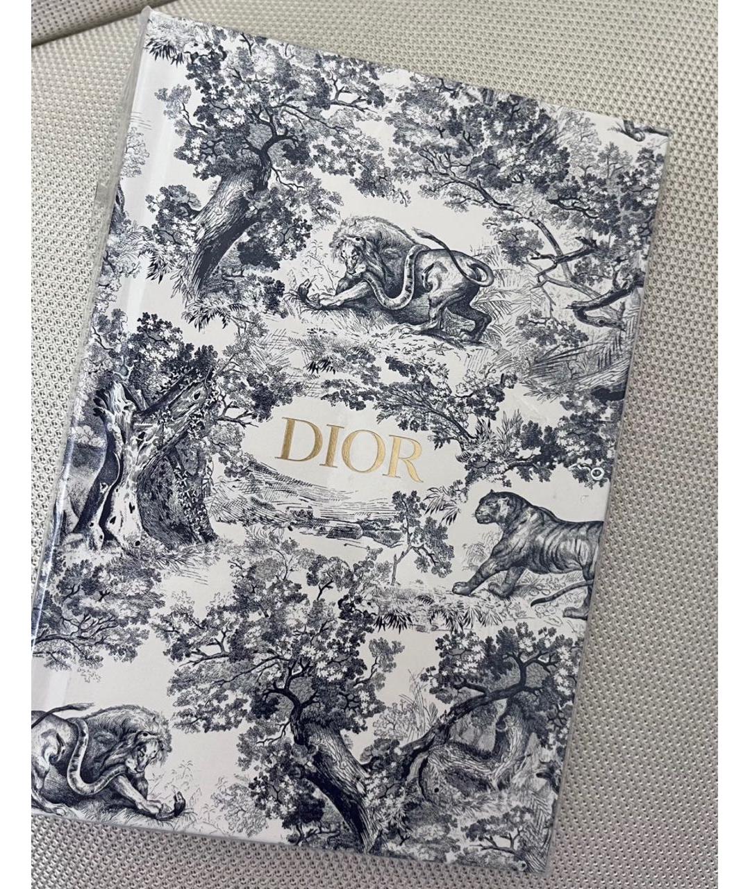 CHRISTIAN DIOR Книга, фото 3