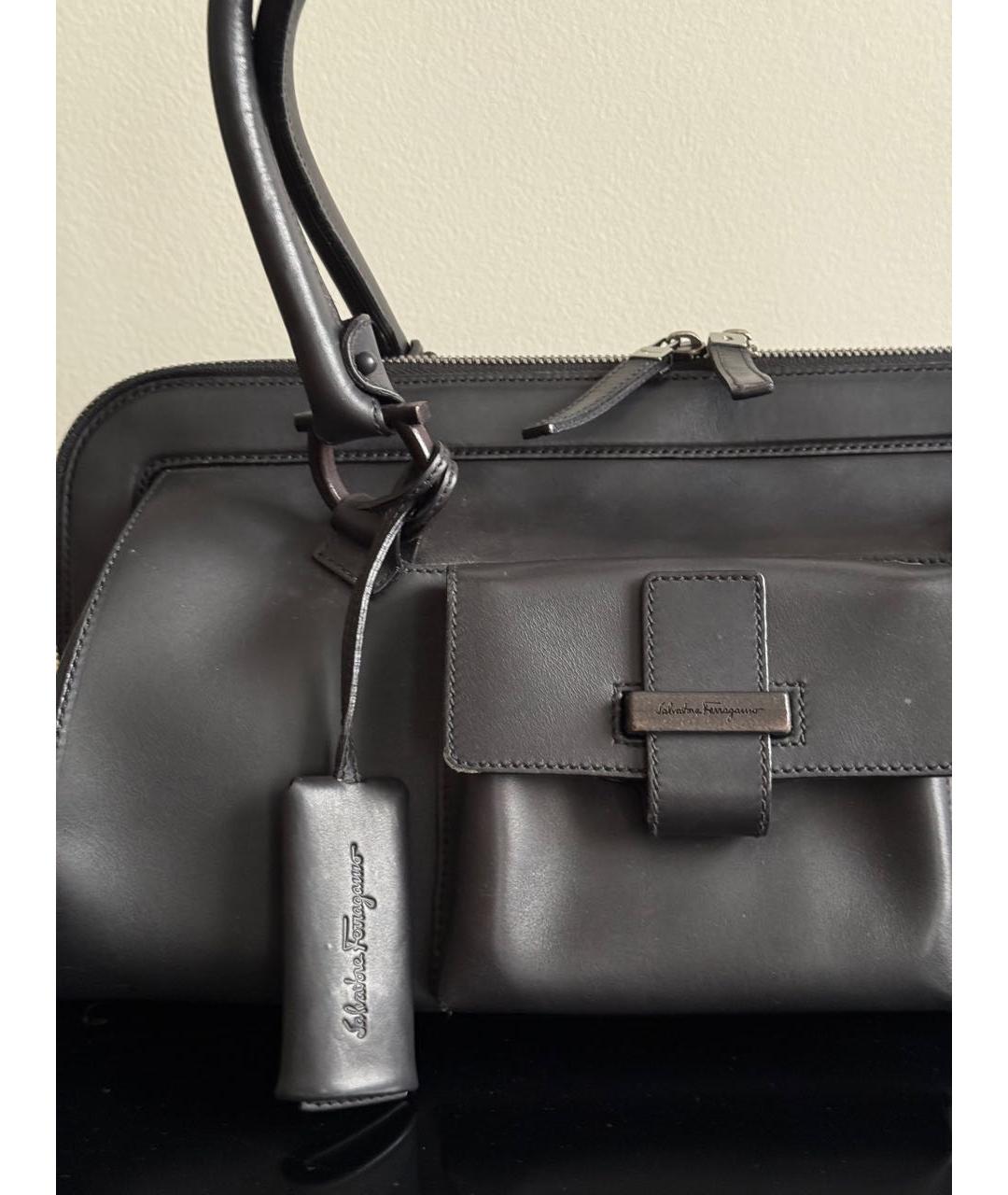 FERRAGAMO Черная кожаная сумка с короткими ручками, фото 7
