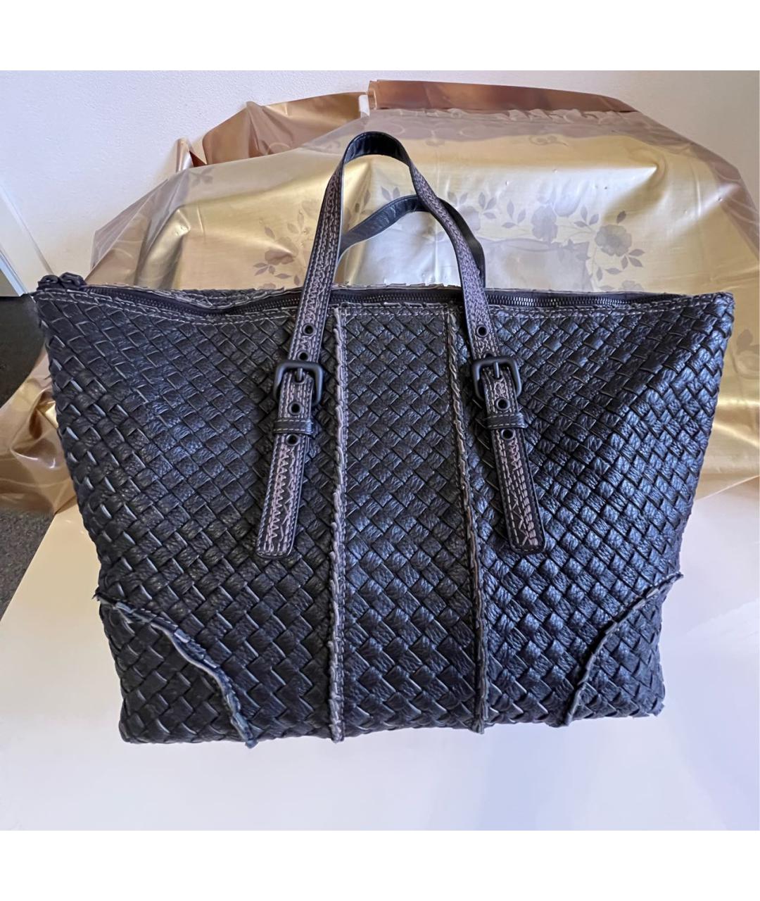 BOTTEGA VENETA Кожаная сумка с короткими ручками, фото 9