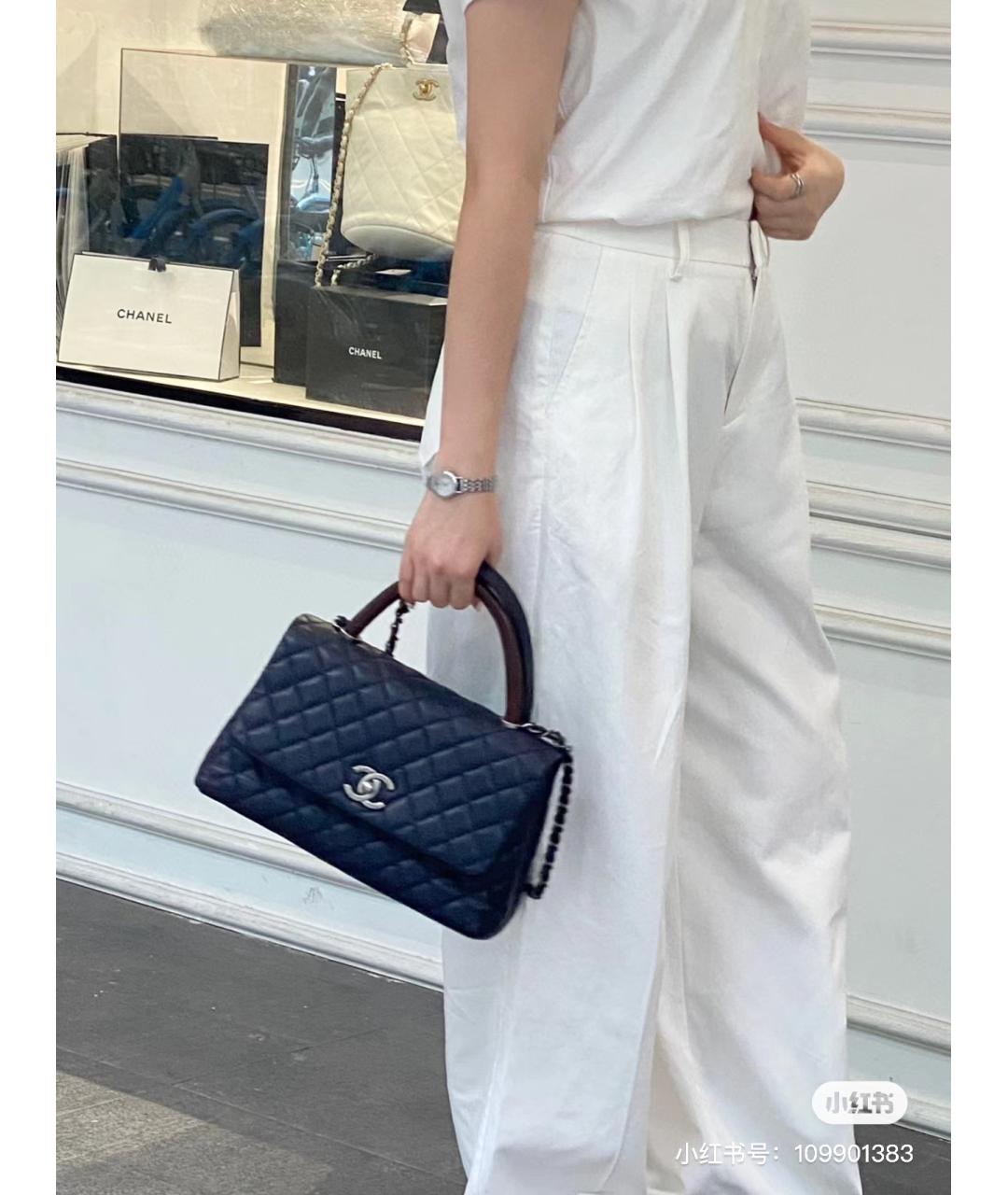 CHANEL Темно-синяя кожаная сумка с короткими ручками, фото 9