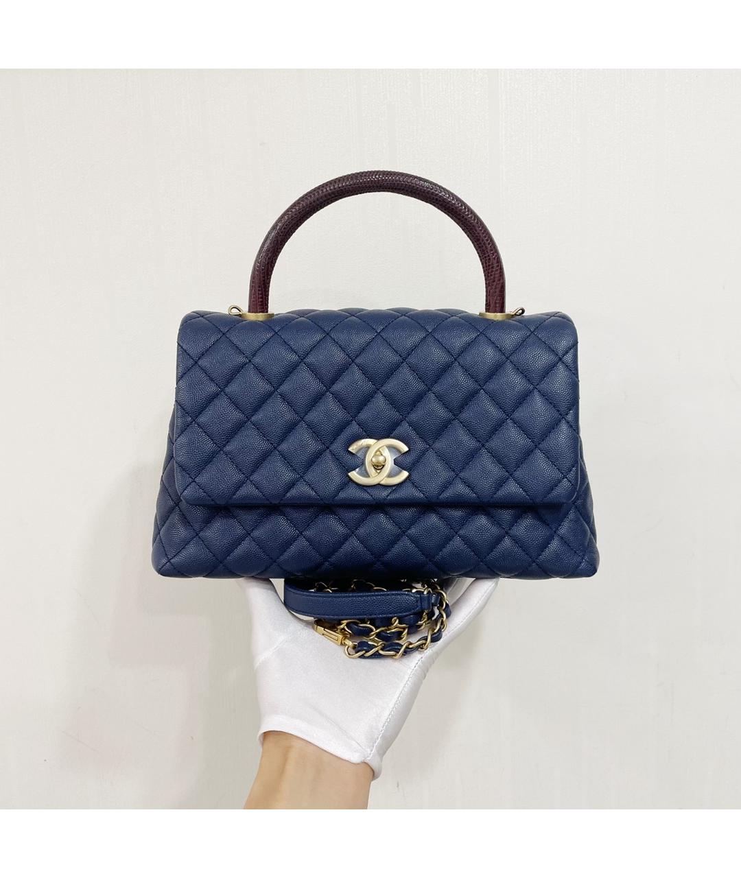 CHANEL Темно-синяя кожаная сумка с короткими ручками, фото 10