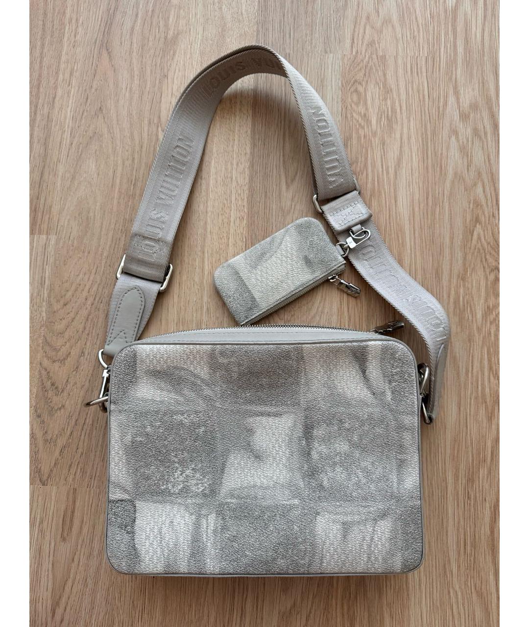 LOUIS VUITTON Серая кожаная сумка на плечо, фото 4