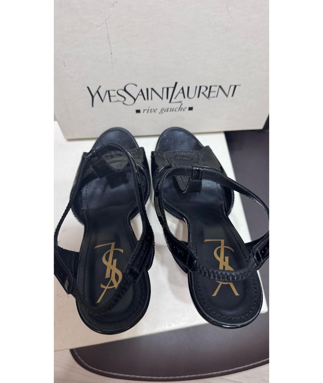 SAINT LAURENT Черные босоножки из лакированной кожи, фото 3