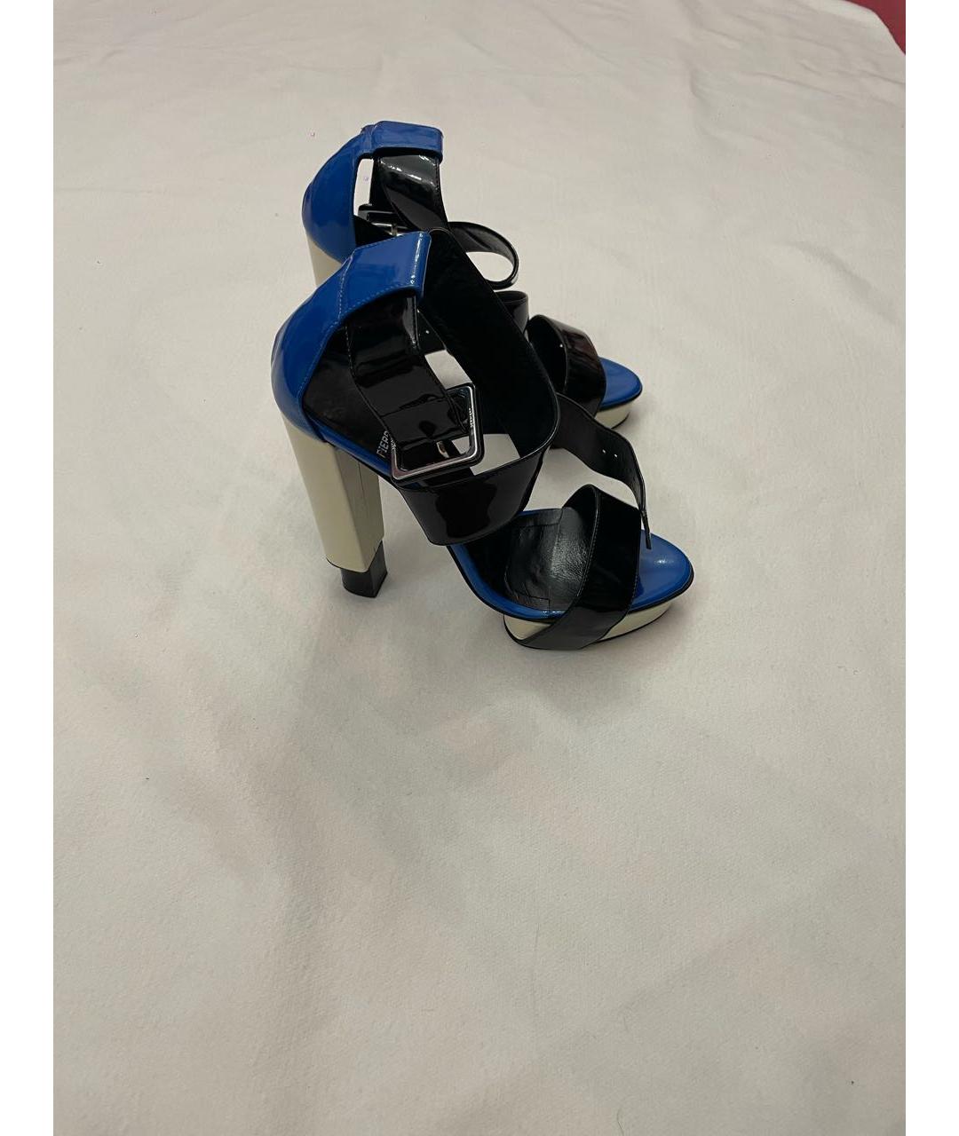 PIERRE HARDY Голубые босоножки из лакированной кожи, фото 5