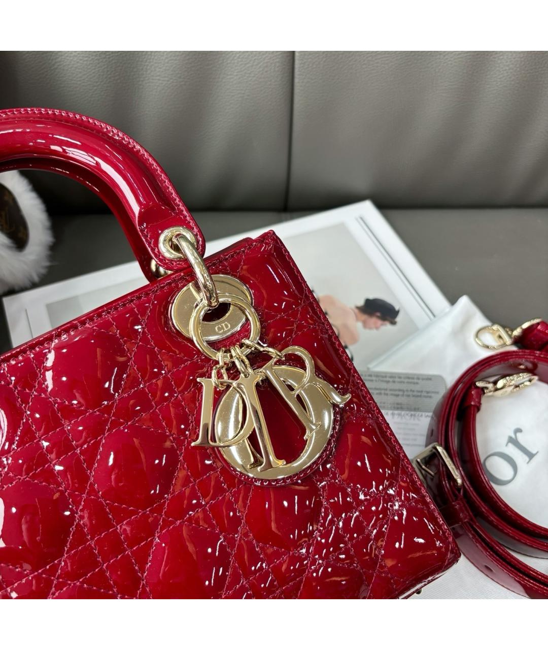 CHRISTIAN DIOR Красная сумка с короткими ручками из лакированной кожи, фото 5