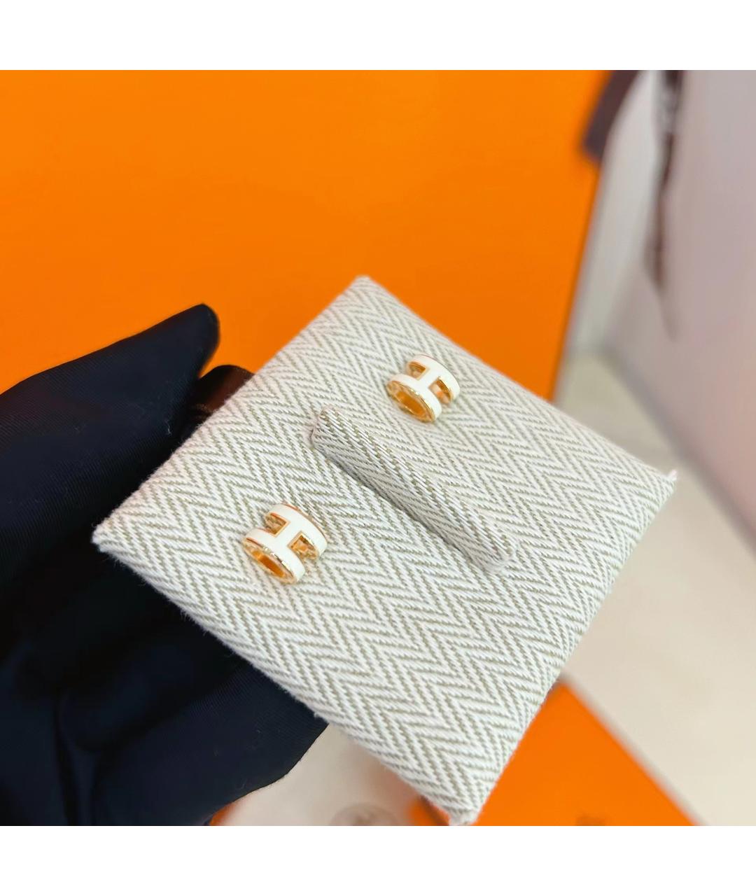 HERMES Белые металлические серьги, фото 6