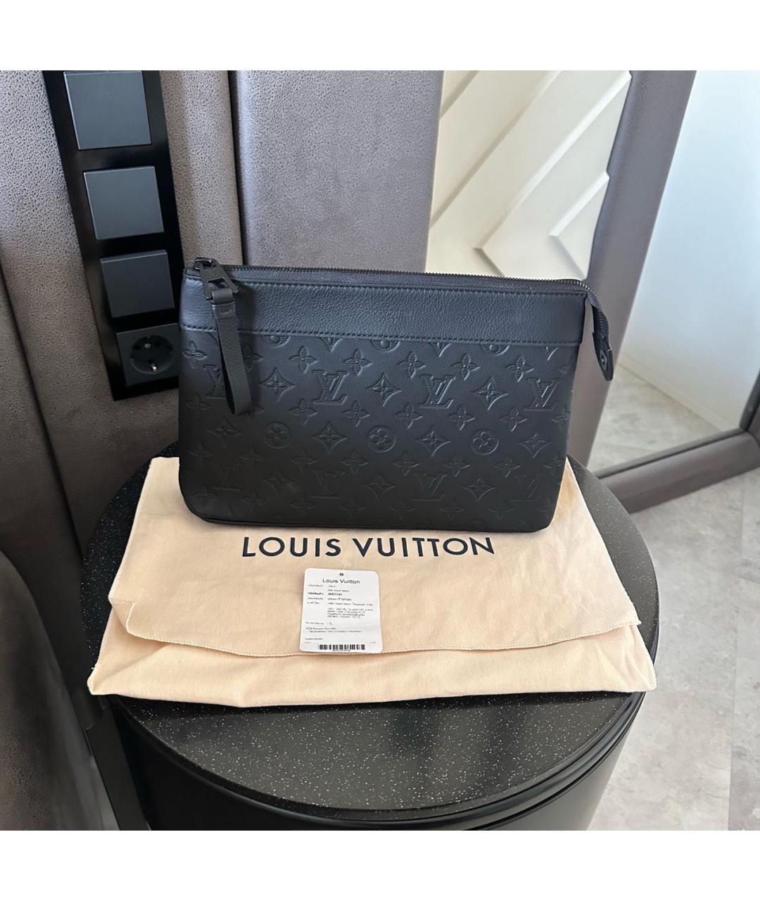 LOUIS VUITTON Черная косметичка, фото 9