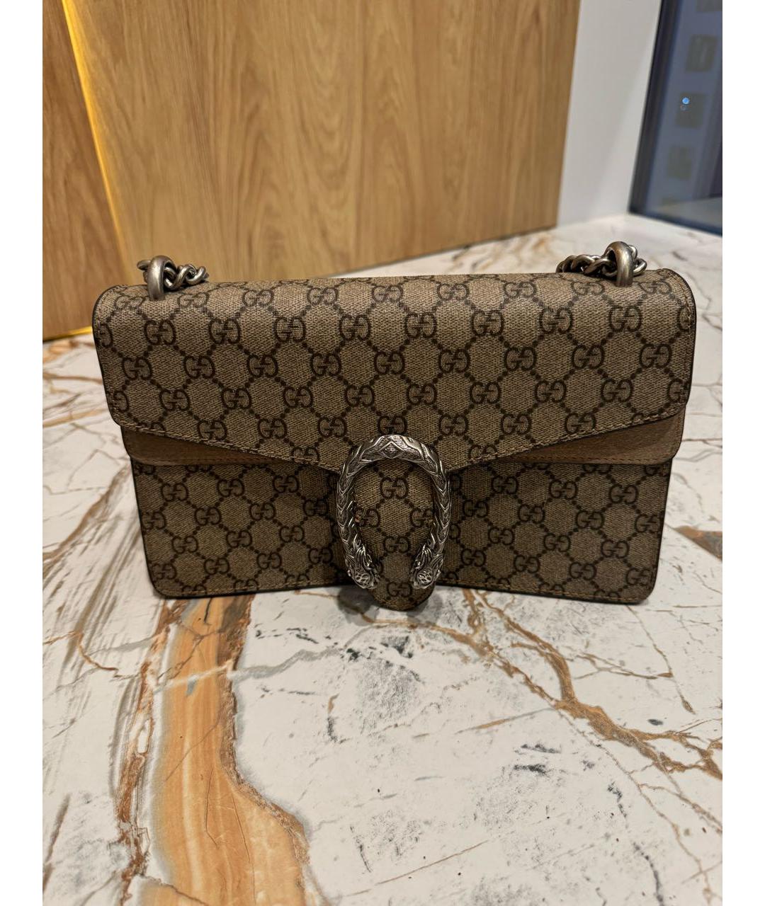 GUCCI Бежевая сумка через плечо из лакированной кожи, фото 5