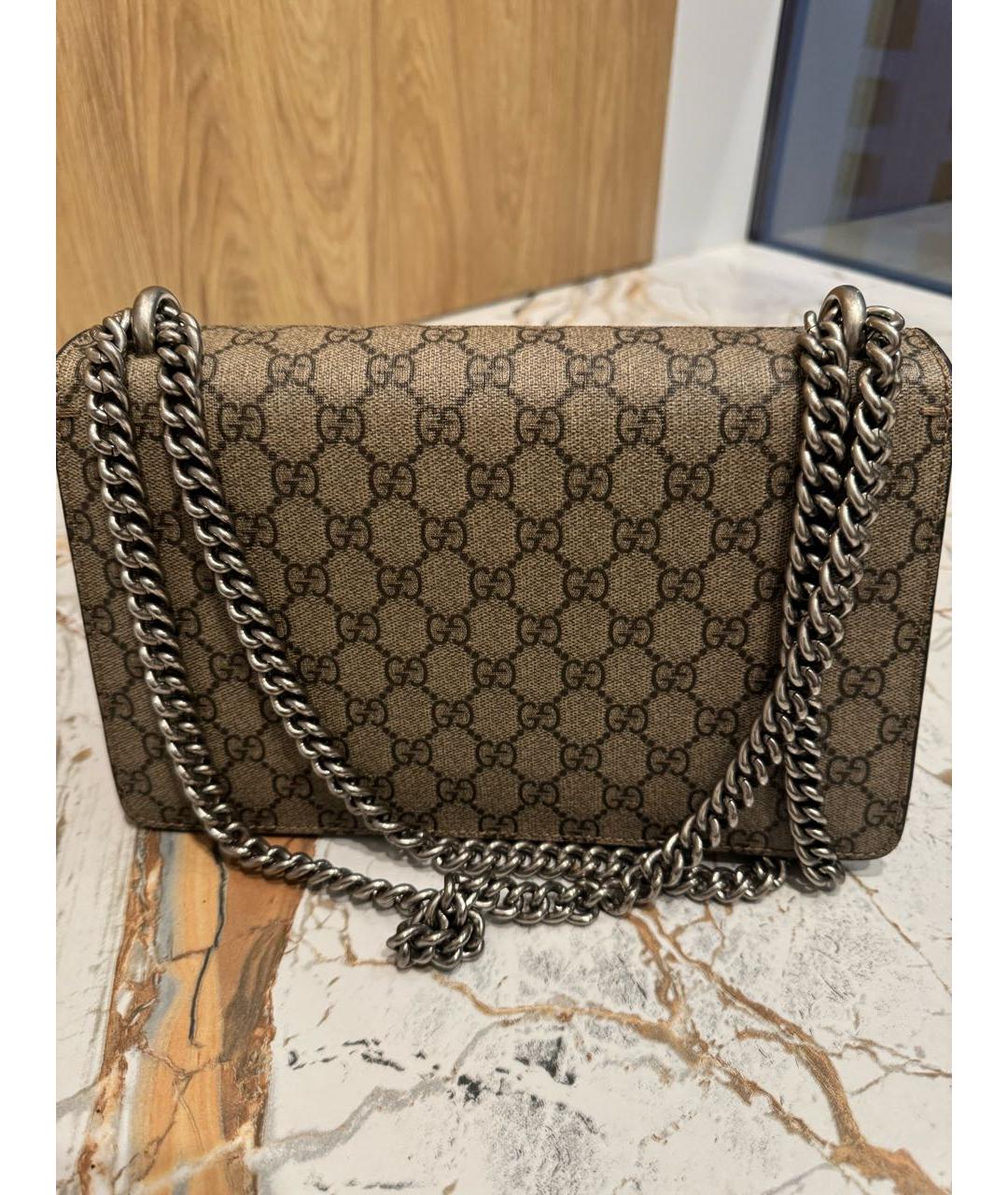 GUCCI Бежевая сумка через плечо из лакированной кожи, фото 3