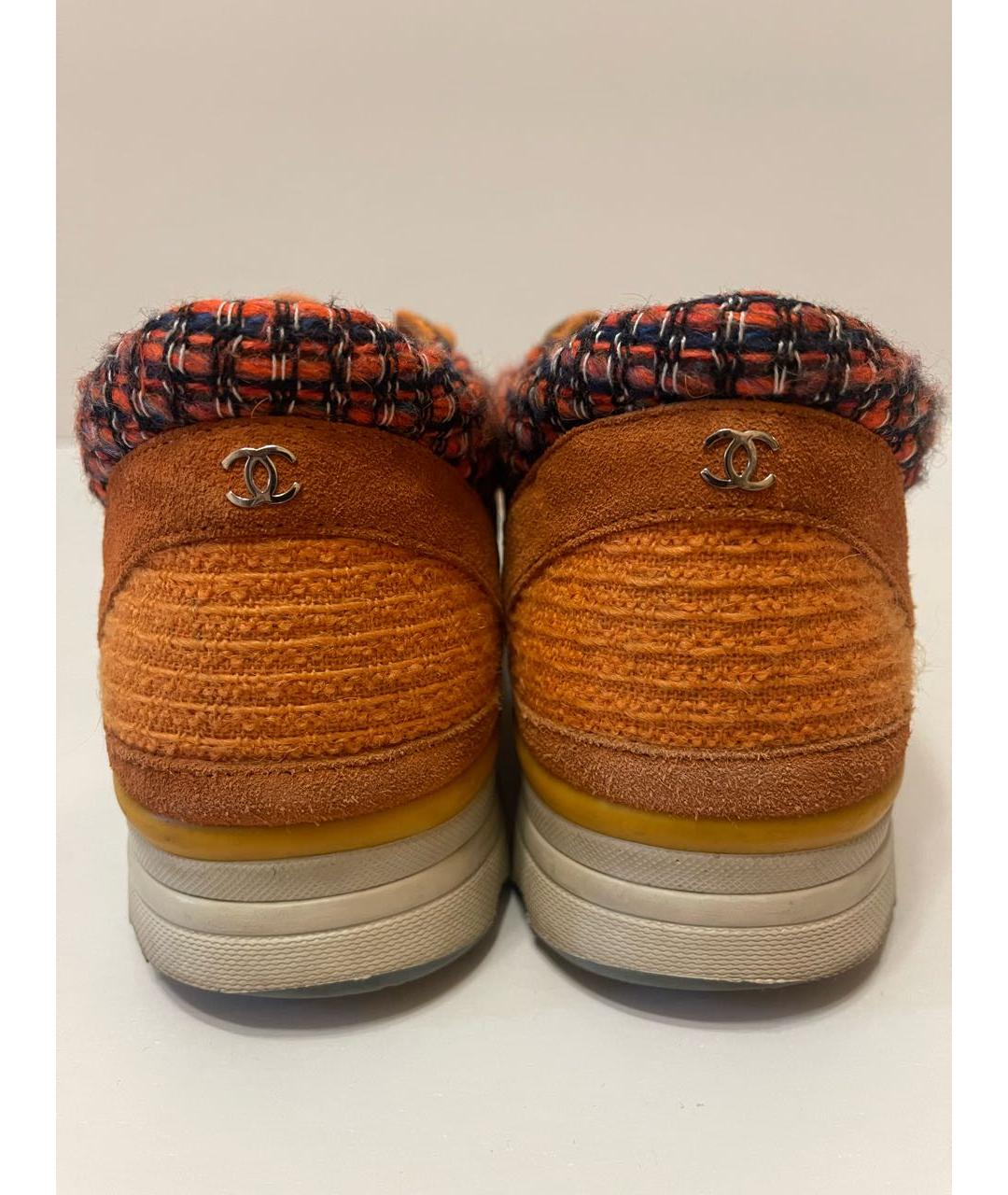 CHANEL Оранжевое текстильные кроссовки, фото 4