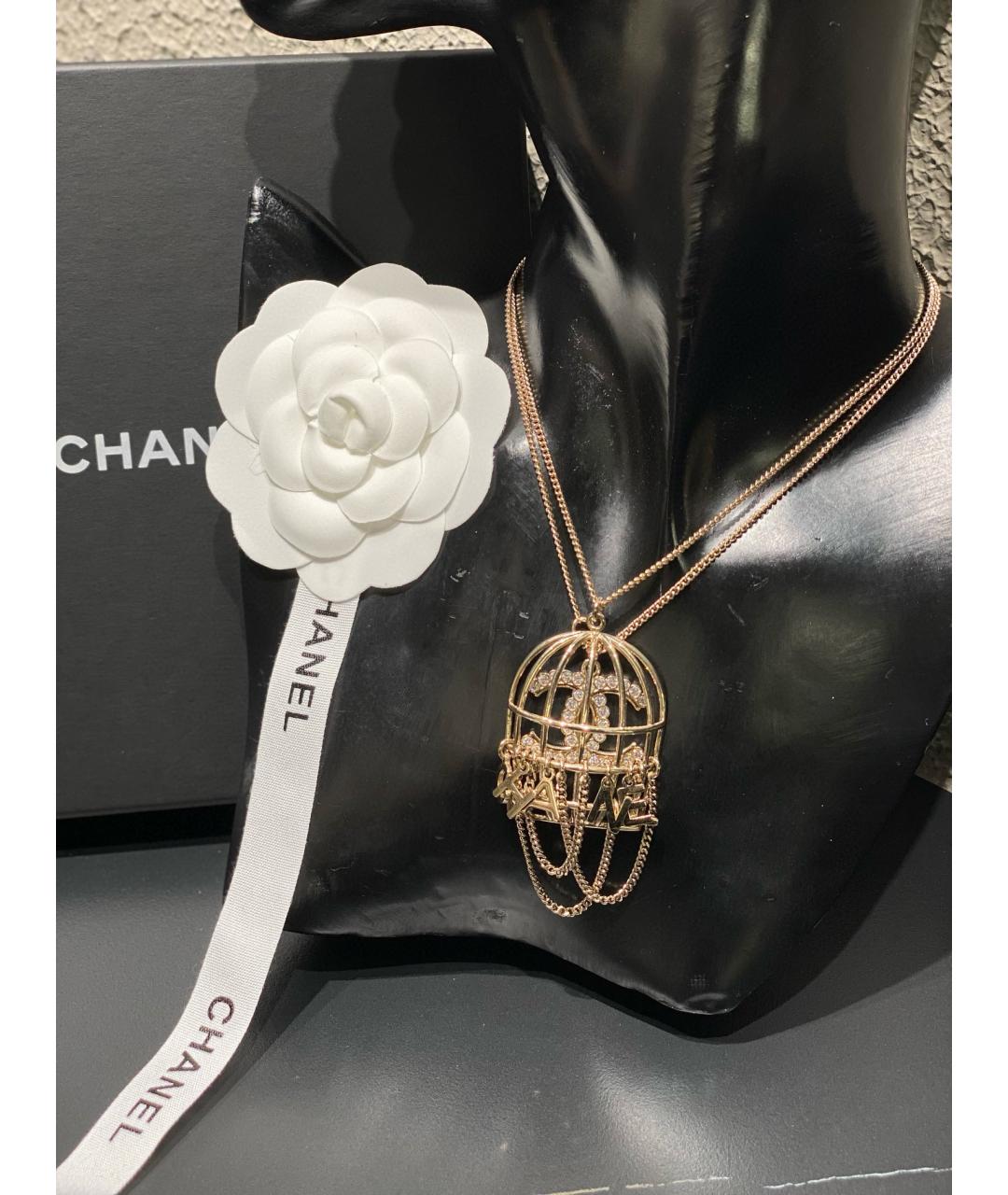 CHANEL Золотая латунная подвеска, фото 3