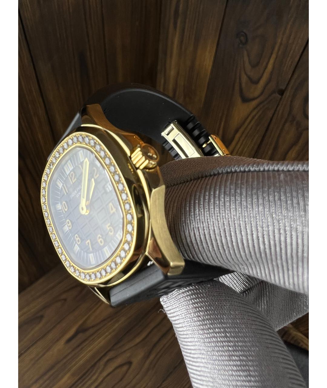 PATEK PHILIPPE Часы из желтого золота, фото 3